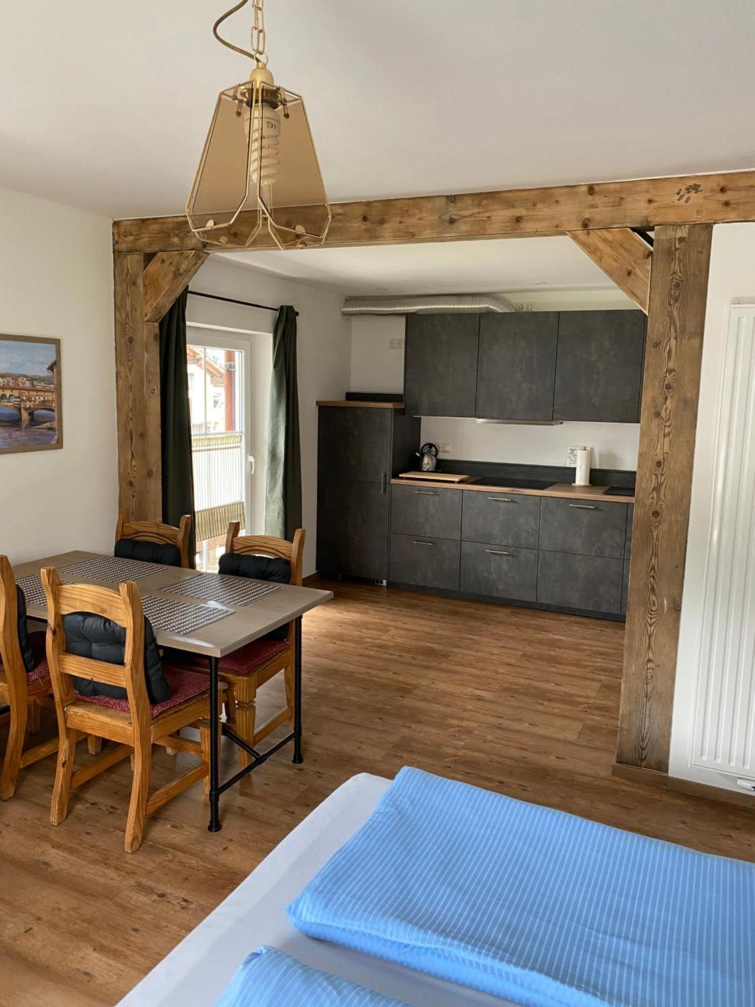 Schönes DG Appartement im Herzen von Garmisch Exterior foto