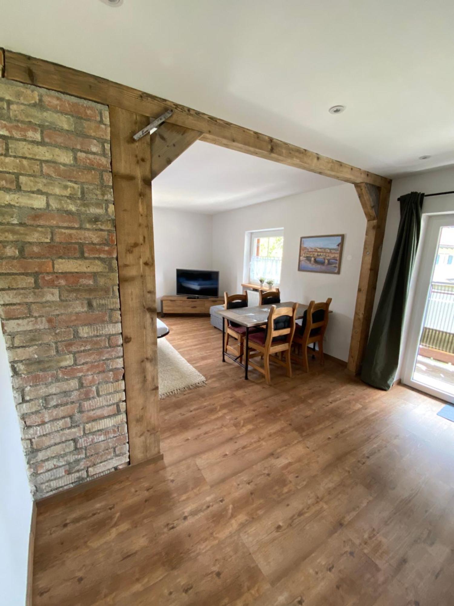 Schönes DG Appartement im Herzen von Garmisch Exterior foto