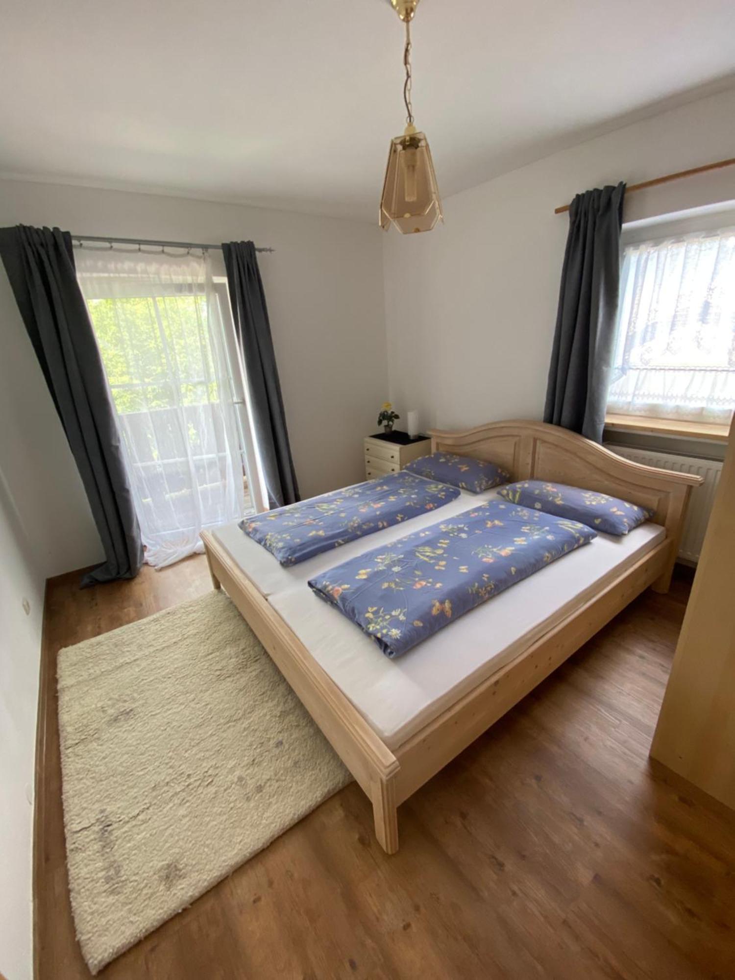 Schönes DG Appartement im Herzen von Garmisch Exterior foto